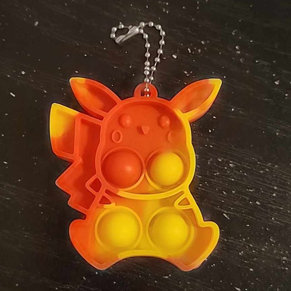 Pikachu mini pop it ( Perfect item to bundle with something else)